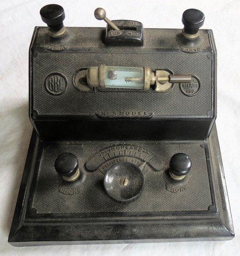 Brownie BBC Model 3 Crystal Wireless Radio Vintage Alt Antik
