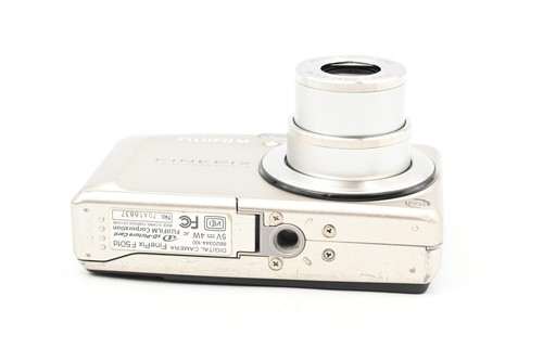 Fujifilm FinePix F50FD 12MP Digital Camera w/3x Zoom Silver #837 - Picture 7 of 7