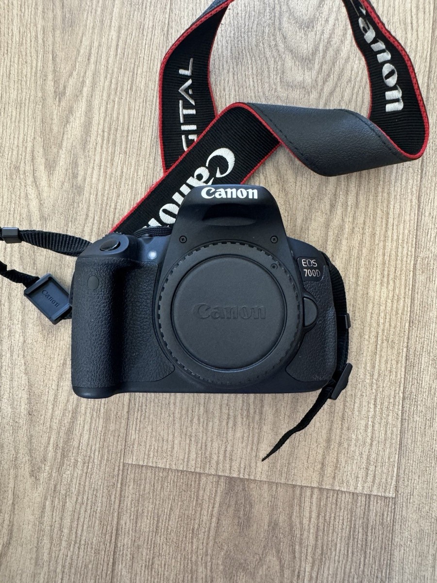 Canon EOS 700D Rebel T5i 18MP DSLR Camera With Bag, Batteries