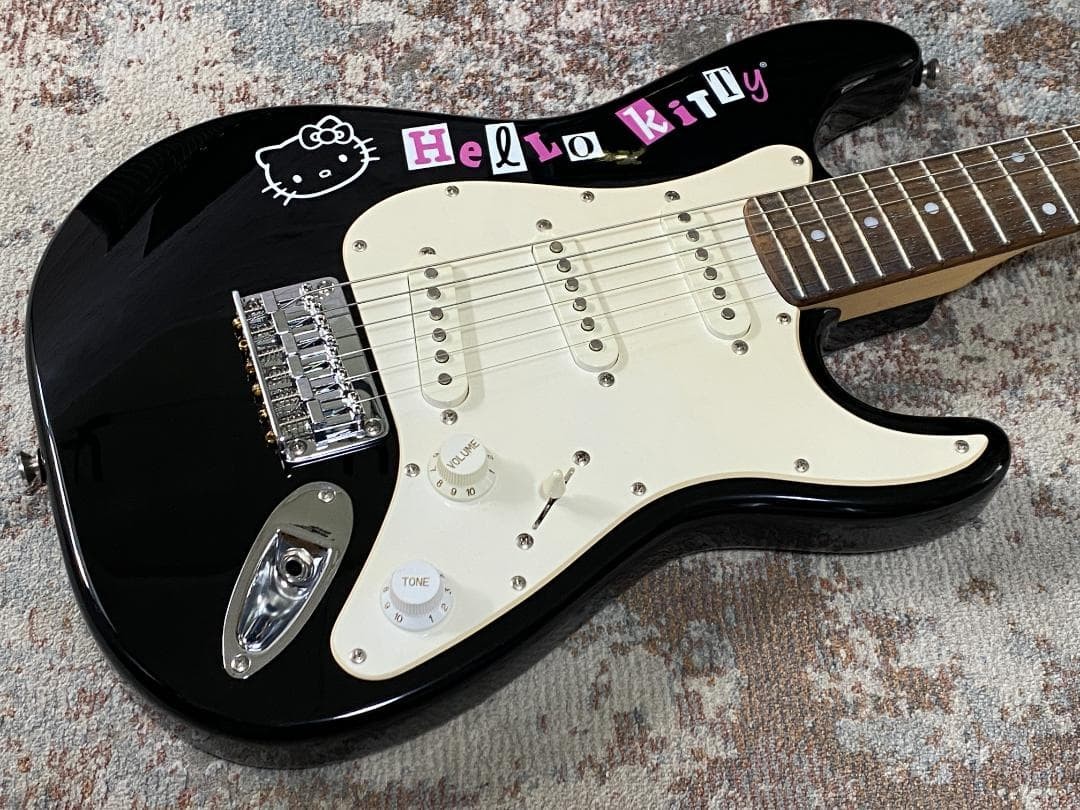 Squier by Fender Hello Kitty Mini Stratocaster Black Vintage Rare