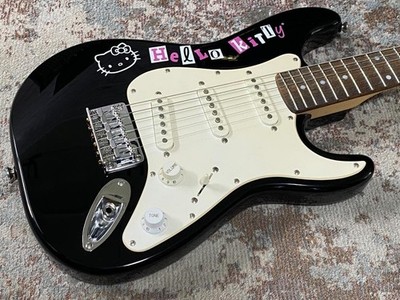 Squier by Fender Hello Kitty Mini Stratocaster Black Vintage Rare