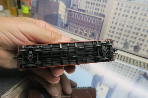 KADEE HO SCALE #5281 CHICAGO & NORTHWESTERN CNW 24324 40' PS-1 BOX CAR W/8' DR! - Picture 21 of 23