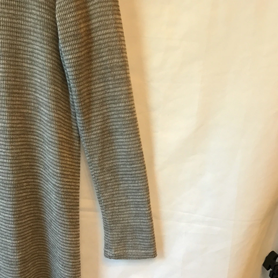 Simply Noelle Woman’s Long Knit Gray Cardigan With Buckles Size 8-10 B2 Foto 4 de 4