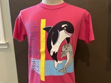Vintage 90's Sea World Orca Dolphin Pink T Shirt Size M
