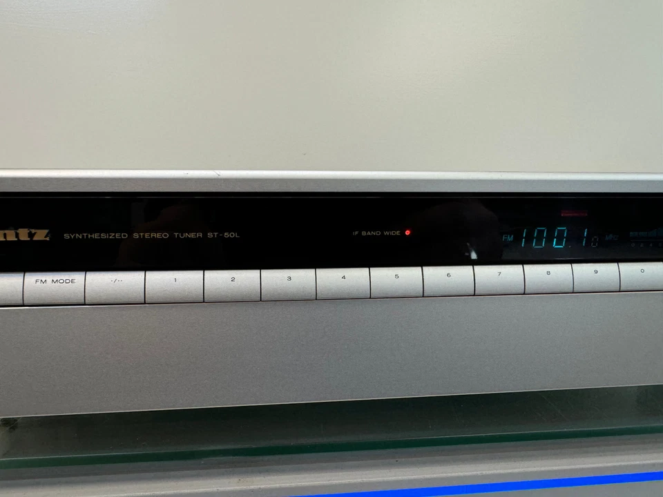 Marantz ST-50L Stereo Tuner (2)with Zamac side  panels - Bild 4 von 4