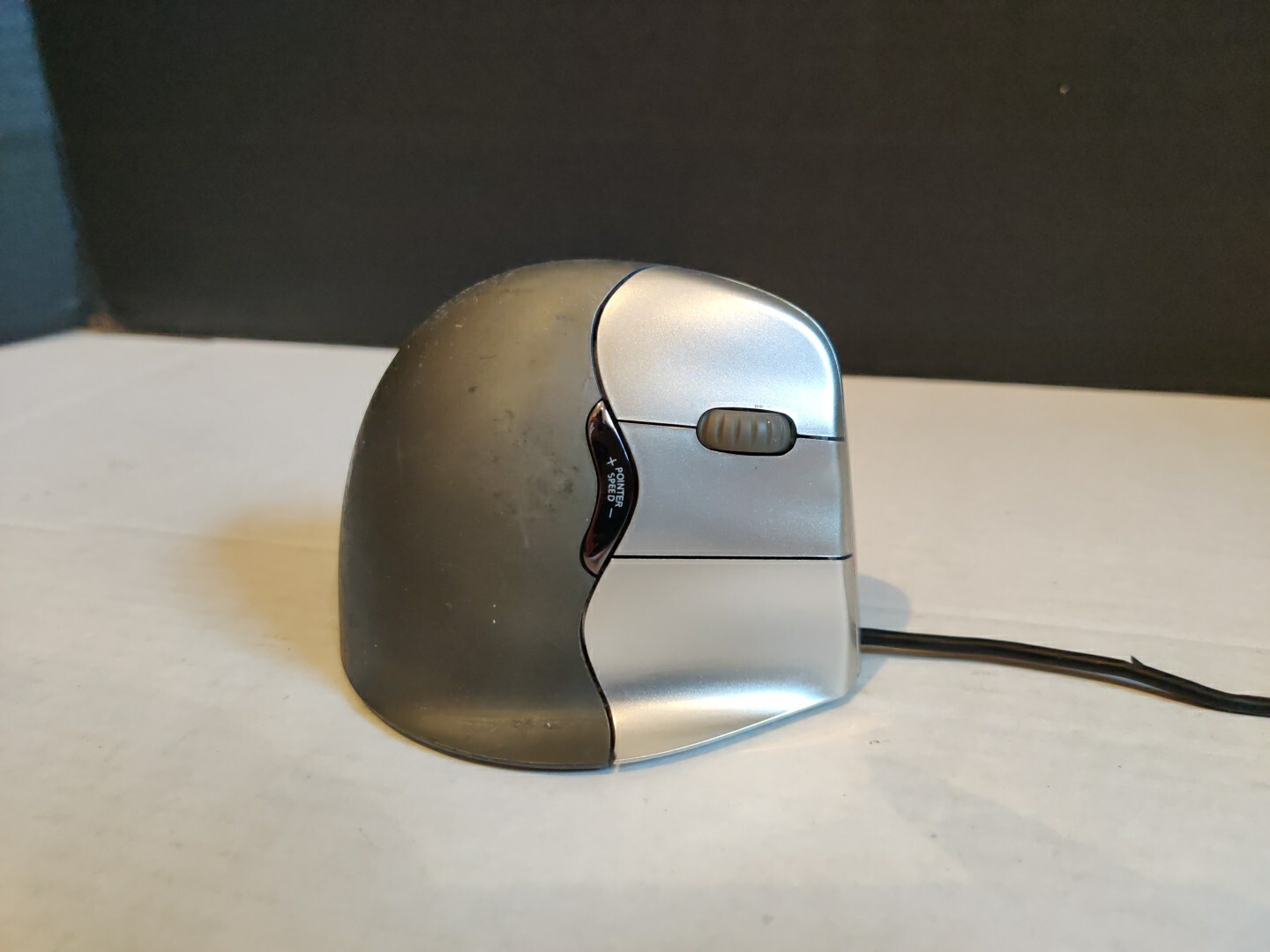 EVOLUENT VM4R Right-Hand Ergonomic Vertical Mouse Tested & Working  