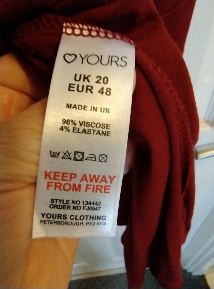 YOURS 3/4 sleeved Tunic/Dress size 20 Burgundy and Black, handkerchief