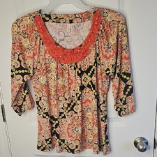Blusa floral multicolor Madison con ribete rojo talla PL