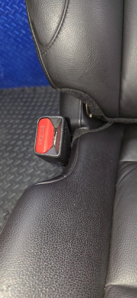 16 17 18 ACURA RDX Front LH DRIVER Seat BLACK Leather Trim OEM - Image 2 of 4