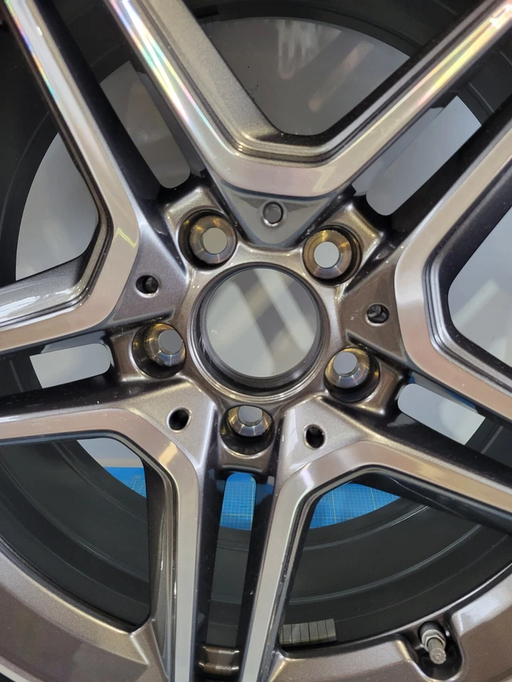 AMG 5-Doppelspeichen 18" 7,5Jx18 ET49 Continental EcoContact6 225/45/R18 DOT4423 - Bild 4 von 4