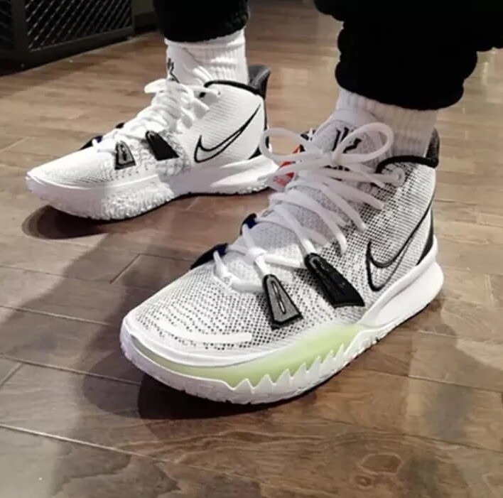 NIKE - ナイキ　カイリー7  &quot;Brooklyn Beats&quot; RARE Nike Kyrie 7 Brooklyn Beats White Black Glow Men's Sz