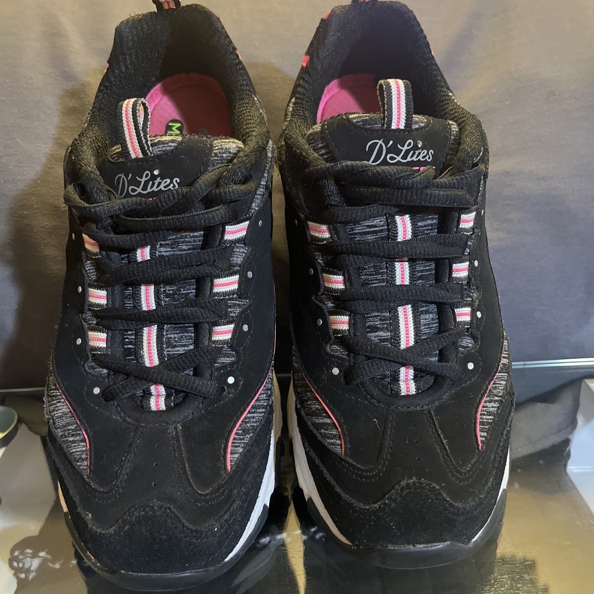 Skechers Womens D Lites 11936 Air Cooled Memory Foam Boo White Pink Exc  Cond