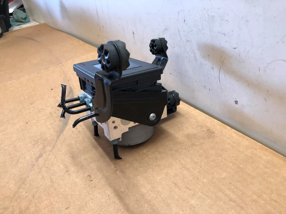 2018 BMW 430I ABS Anti Lock Brake Actuator Pump OEM (187125335) - Image 4 of 4