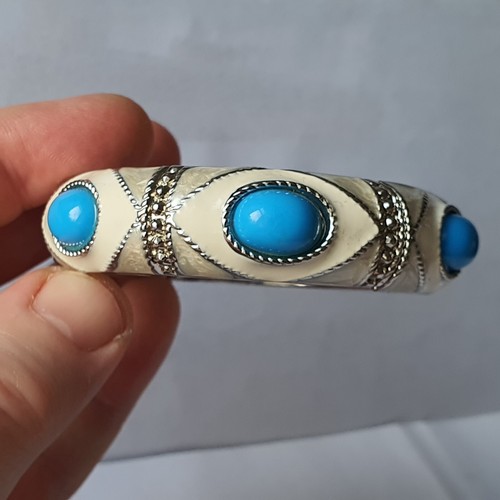 Vintage Metal Wrist Bracelet with Blue Oval Artificial Stone Inserts - Picture 3 of 14