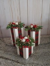 Set of 3 Wooden Christmas Gifts   Rustic Farmhouse Holiday Decor