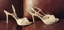 I Miller Glittery Silver Stiletto Peep Toe Women Wedding Shoes Size 8.0 New