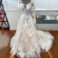 Elegant Lace Wedding Dress Long Sleeve Scoop Neck Applique Backless Bride Gowns