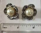 Vintage Mid Century Faux Pearl Flower Clip-On Earrings. Silver-tone Jewelry. — photo 2