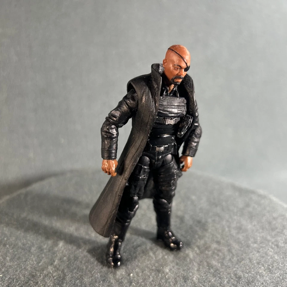 Экшн-фигурка Marvel Universe Avengers Nick Fury 3,75 дюйма Hasbro - Изображение 4 из 4