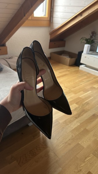 christian louboutin 37 5