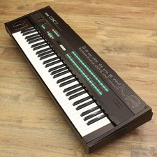Yamaha DX7 Digital FM Synthesizer with Hard Case Used