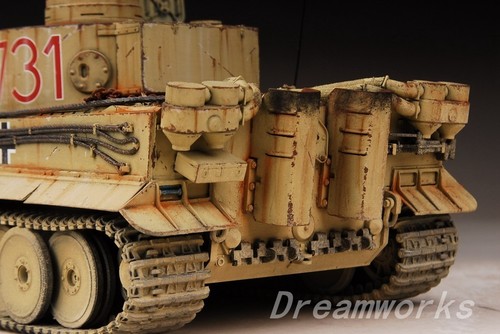 Ganador del premio Built Dragon 1/35 Tiger I sPzAbt 502 LAH + Figura de resina + PE + ACC - Imagen 18 de 24