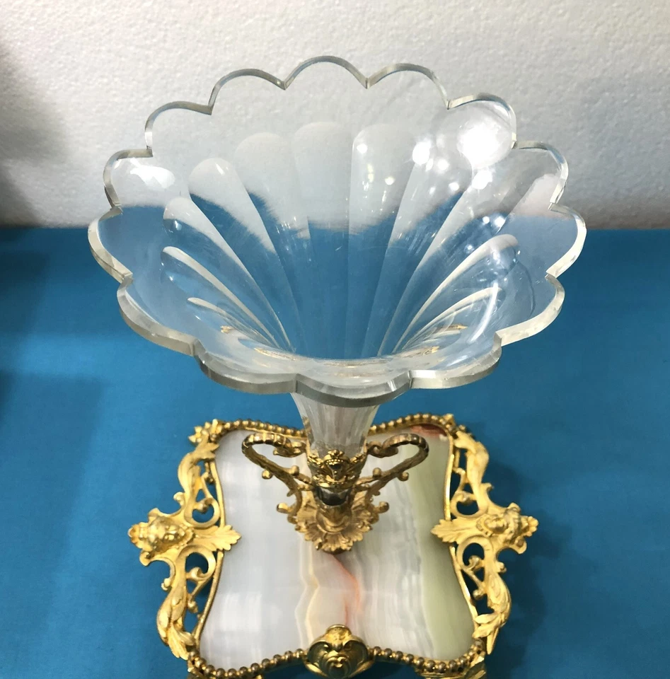 ancien vase tulipier / porte lys en bronze doré et onyx Cornet cristal XIX 19eme - Photo 4/4