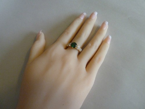 22k Gold ring (plated) CZ stones Sizes #5.5, #6, #6.5,#7. Green/Blue/Purple, NWT - Picture 2 of 9