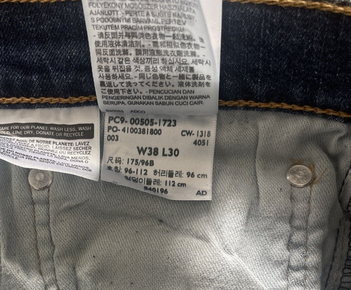 Levi's Men's 505 Regular Fit Jeans Medium Wash Size W38 L30 NEW - Picture 8 of 9