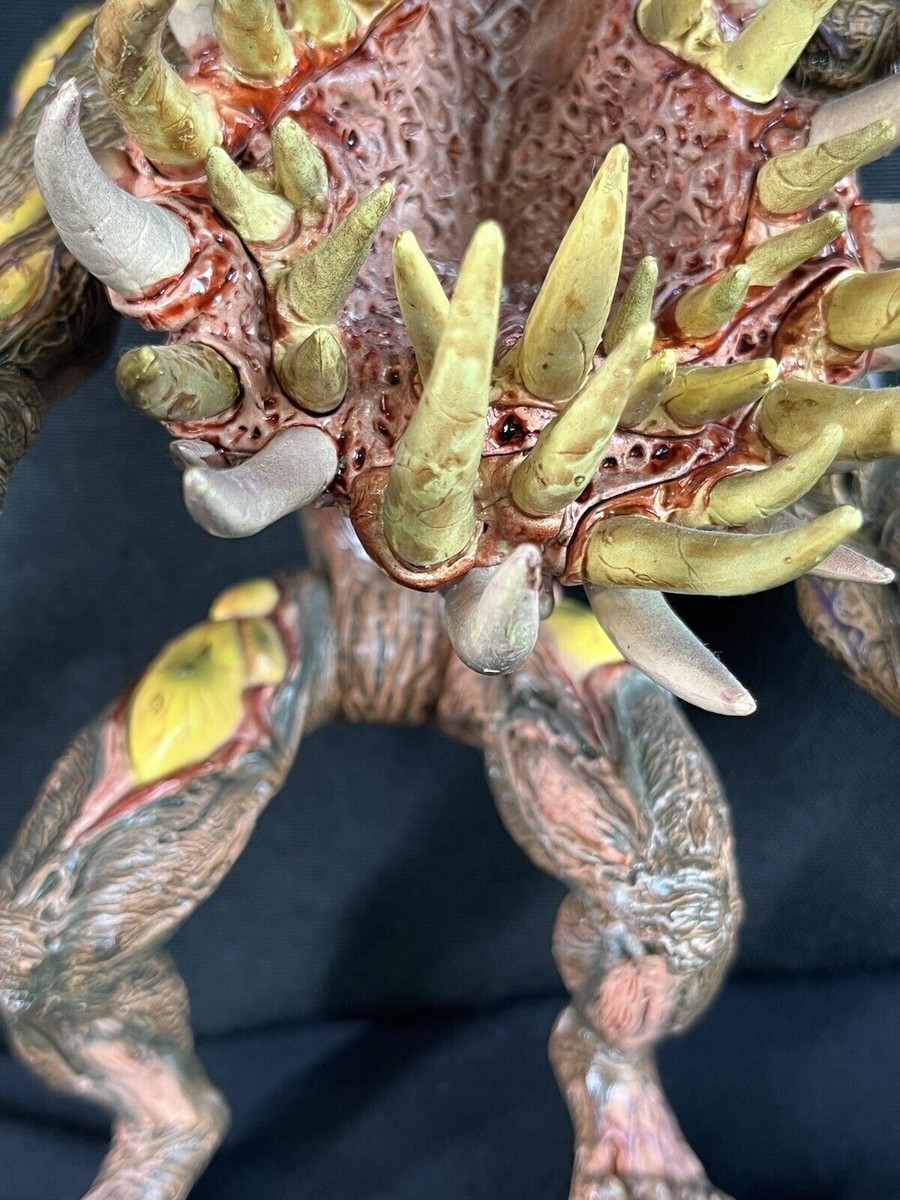 Resident Evil 2 Series 3 2002 William Birkin G-4 Figure Resident Evil 2 Series 3 2002 William Birkin G-4 Figure