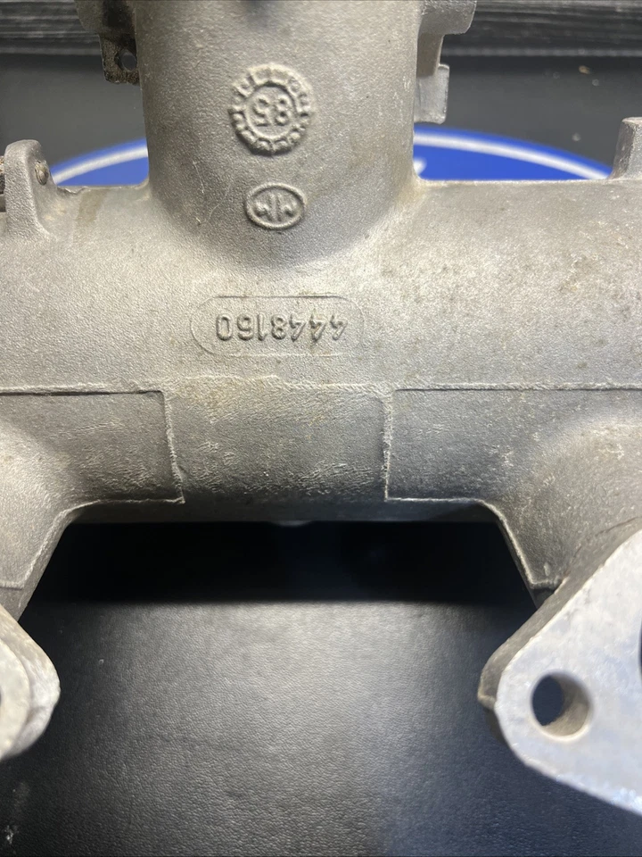 Fiat X 1/9 19 1980-88 • Colector de admisión de inyección de combustible raro Foto 3 de 4