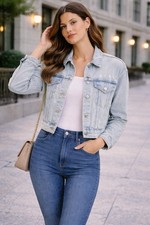Wild Fable Women's Light Blue Distressed Collared Button Pockets Denim Jacket M