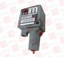 ALLEN BRADLEY 836T-T303JX9 / 836TT303JX9 (IN BOX)