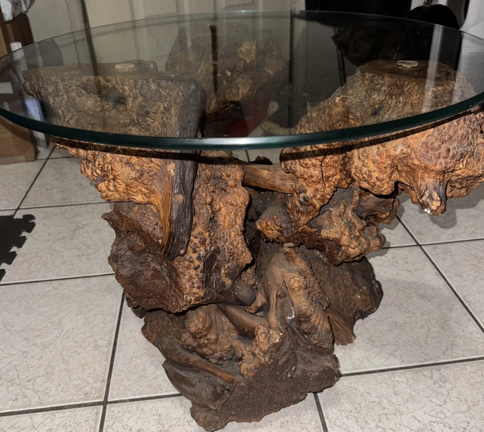 Mesa de centro natural raíz vintage con vidrio en la parte superior Foto 2 de 4