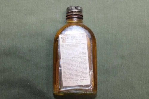 US Military WW2 Insect Repellent Original 2oz Bottle WWII Jungle First Aid Kit A