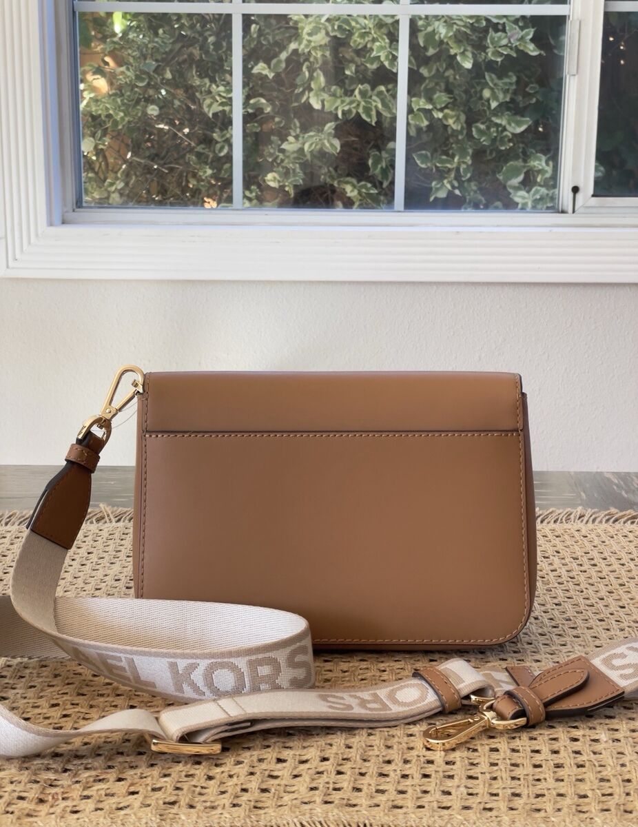 大人気＋完売品 MICHAEL KORS★SLOAN EDITOR MD FLAP MESSENGER MICHAEL KORS SLOAN EDITOR MEDIUM FLAP MESSENGER BAG CENTER