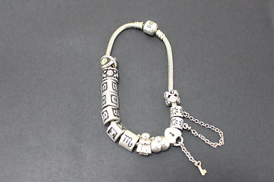 Pandora Bracelet With 12 Charms (c0817)