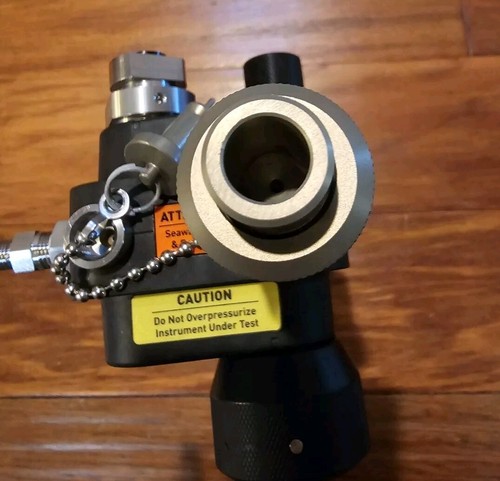 King PV411 Calibration Multi-function Hand Pump King 3750 10,000 psi - Picture 8 of 11