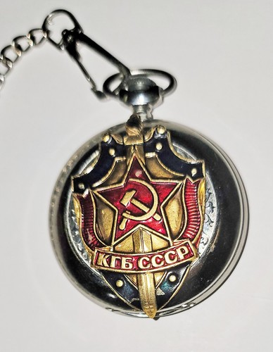 Vintage Molnija Soviet Pocket Watch USSR Collectable - Picture 2 of 10