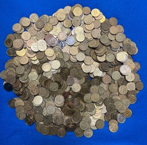 907 .984”ASSORTED BRASS TOKENS LAST ONE