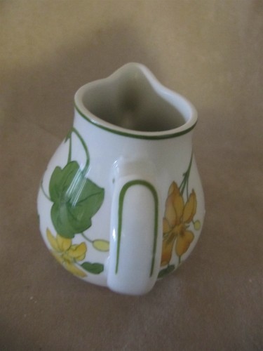VILLEROY & BOCH GERANIUM PATTERN CREAMER IN EXCELLENT CONDITION - Picture 3 of 7