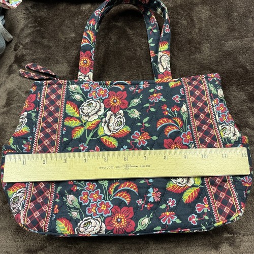 Vera Bradley Hampton Handbag in Retired Anastasia Pattern Zip Close Preowned - Picture 7 of 11