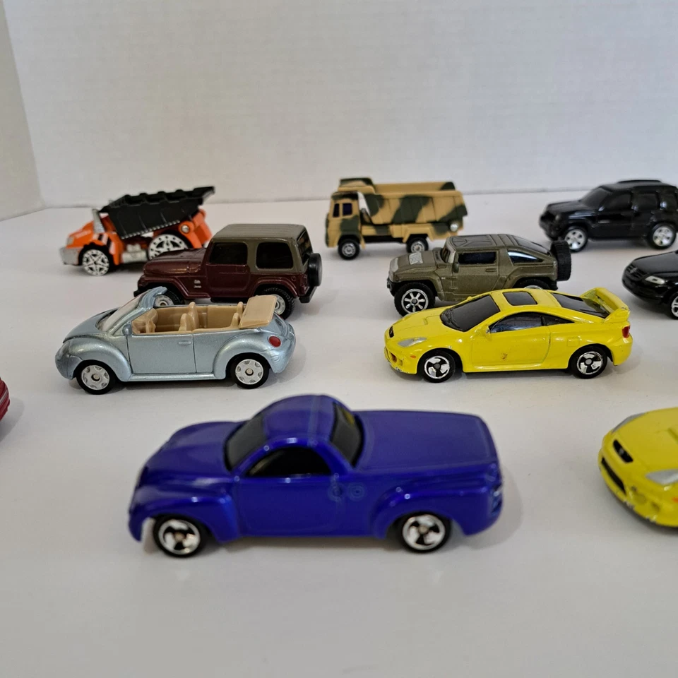 Maisto Diecast Car Lot Of 12 Pre-owned  - Image 4 of 4