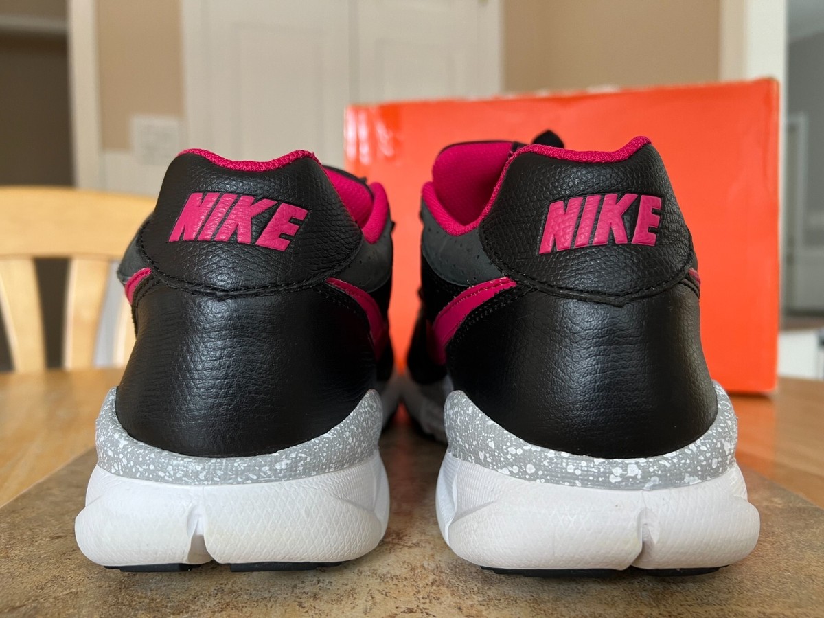 SIZE: 10 NIKE TRAINER DUNK LOW MEN