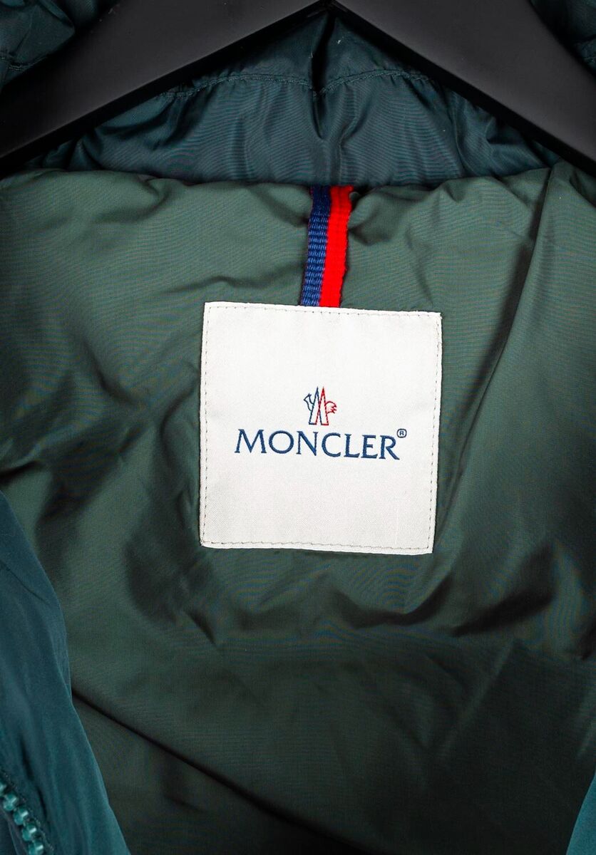 Original Moncler Sanglier Women Down Jacket Size 0 / XS Original Moncler Sanglier Women Down Jacket Size 0 / XS