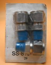 SWAGELOK SS-810-1-4 MALE CONNECTOR 1/2" TUBE OD X 1/4" MALE NPT - LOT OF 3PCS