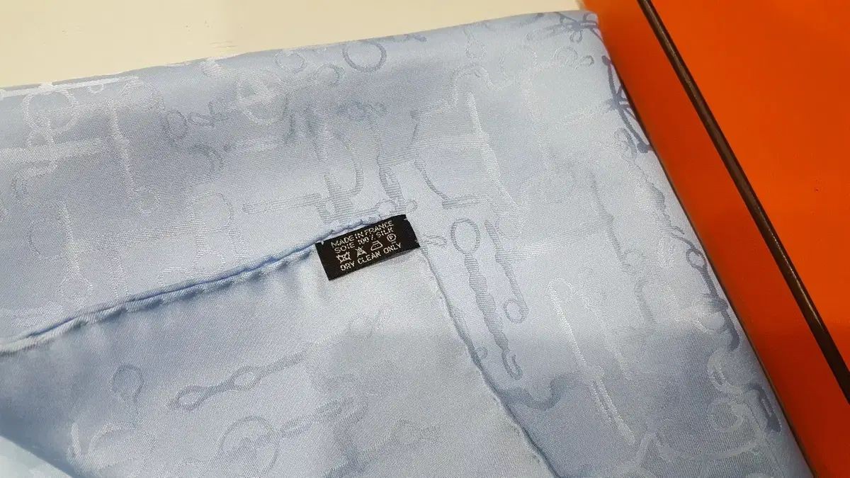 Hermès Silk Scarf 45cm Solid Pattern Excellent Co… - image 5