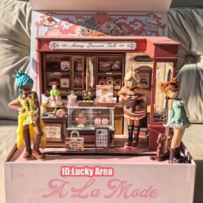 Peach Riot Ã La Mode Figures Series Set of 3 No Repetition Toys Gift Box