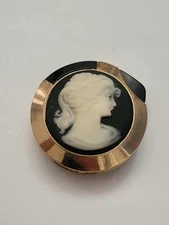 Vintage Cameo Piezo Lighter, butane, JJJ Japan, 1950s