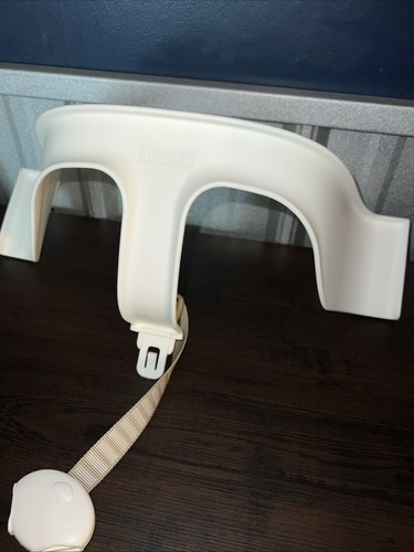 Tripp Trapp Baby Set von Stokke, weiß abnehmbarer Sitz + Gurt NEU - Bild 11 von 13